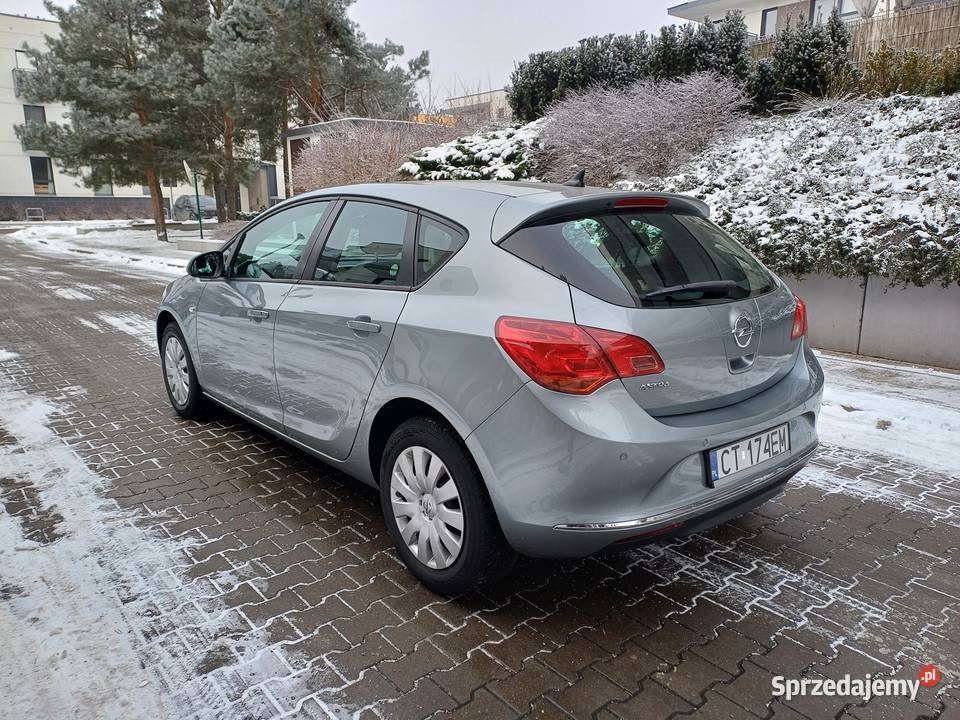 Opel Astra J LIFT 14 T Navi DUŻYM SERWISIE 5 gniazdo AUX