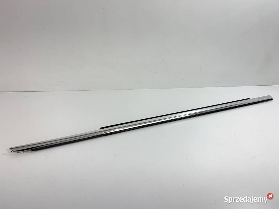 LISTWA ZGARNIAJĄCA PRZÓD PRAWY AUDI Q5 8R