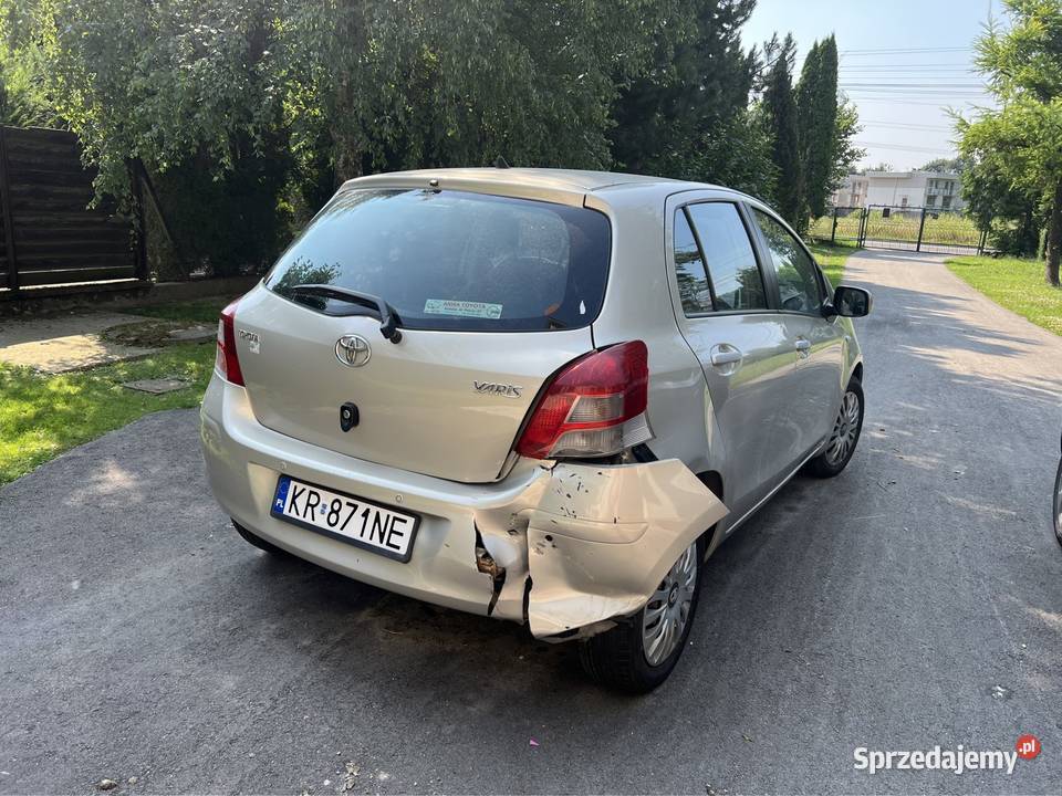 Toyota Yaris pierwszy właściciel kupowana w elektryczne szyby Kraków