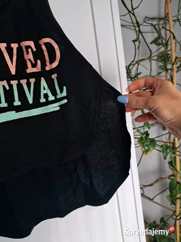 Koszulka crop top Bershka z napisem I Survived Bershka pomorskie