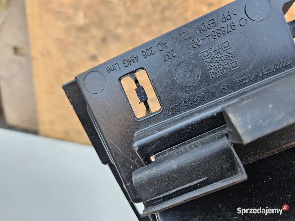 MERCEDES CLE W236 AMG KRATKA ŚRODKOWA ZDERZAKA Międzychód sprzedam