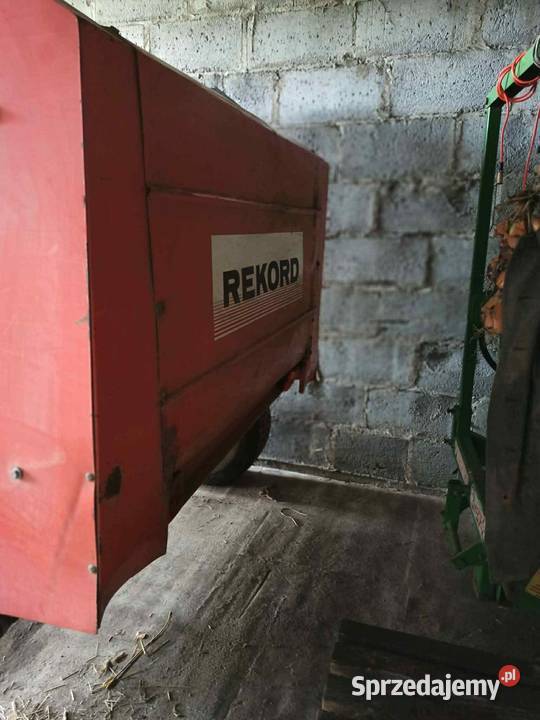 Prasa rolująca Carraro 1200 Rekord do słomy Łuków