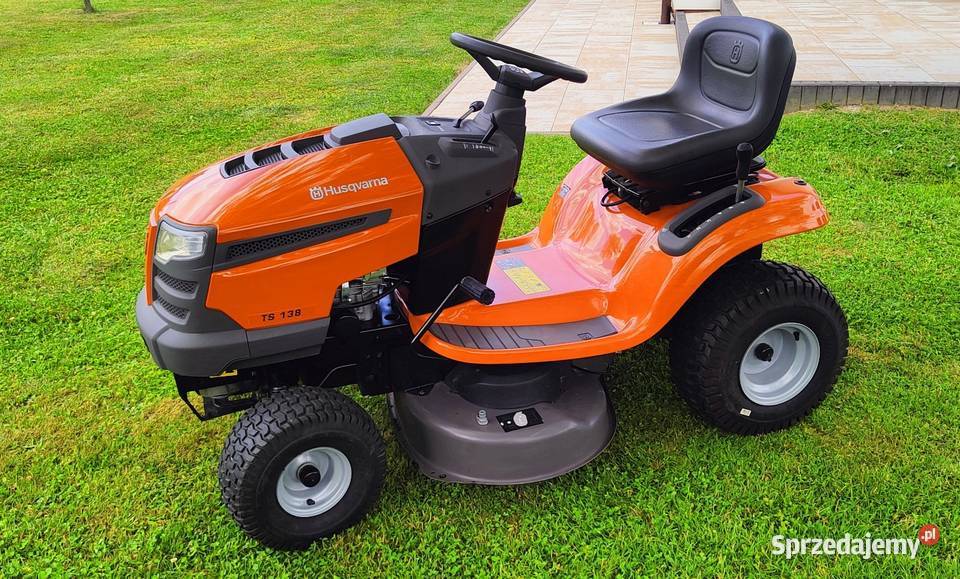 Husqvarna TS 138 traktorek kosiarka