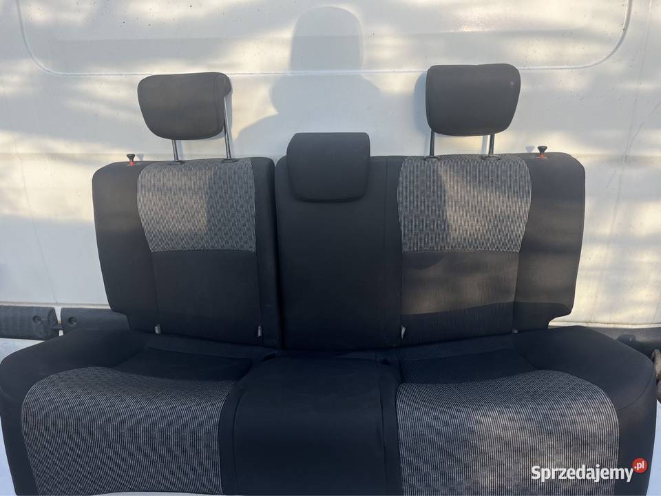 Tylna kanapa z oparciem Toyota yaris Gostynin