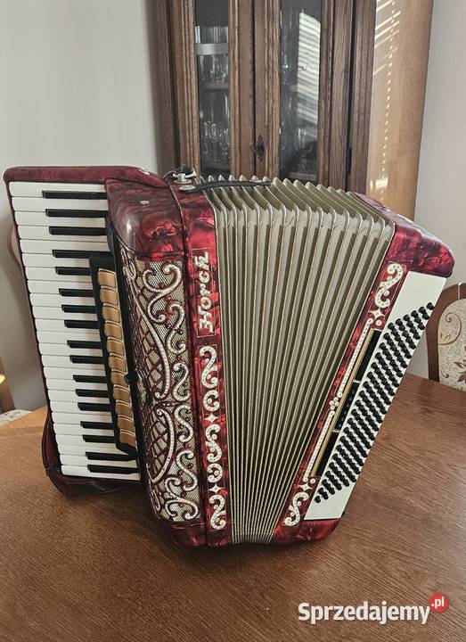 Akordeony 3 w zestawie Instrumenty klawiszowe i MIDI Głowienka