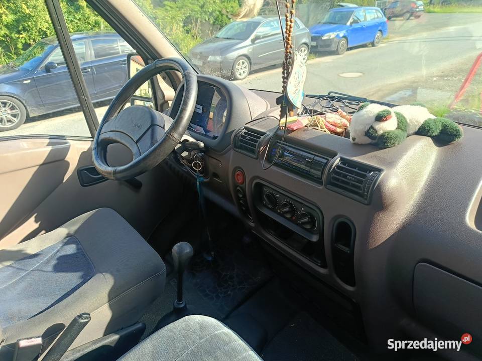 Renault Master 25 D Furgon 2001r 2500cm3 Bierawa