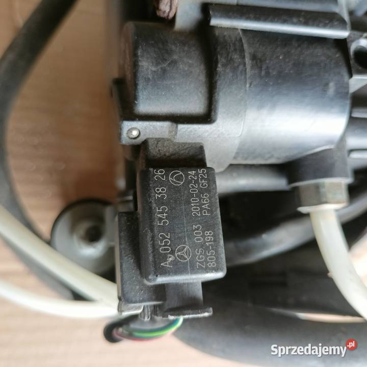 MERCEDESBENZ KOMPRESOR ZAWIESZENIA A2123200404 Mietków