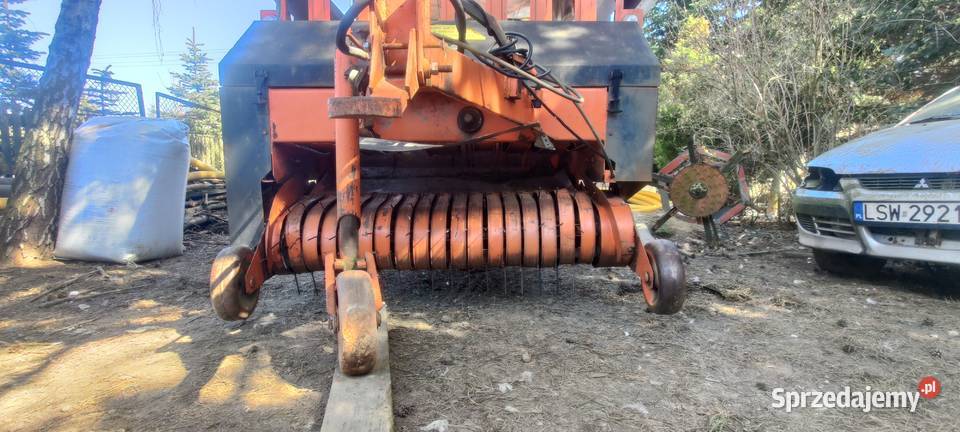 Przyczepa Samozbierająca T124 polska nieuszkodzony lubelskie Trawniki-Kolonia