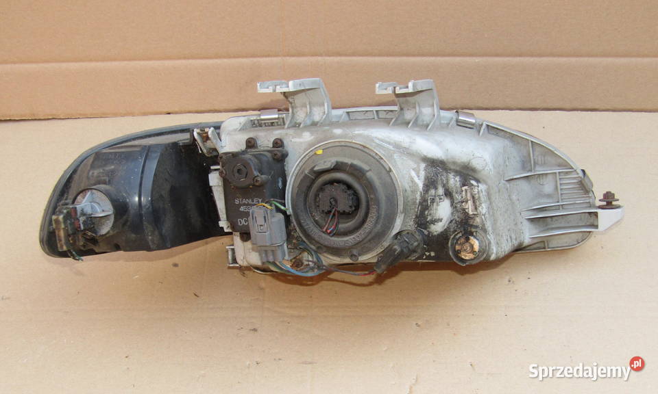 LAMPA PRZEDNIA LEWA HONDA CIVIC COUPE 199295r Rok produkcji 1994 Mysłaków sprzedam