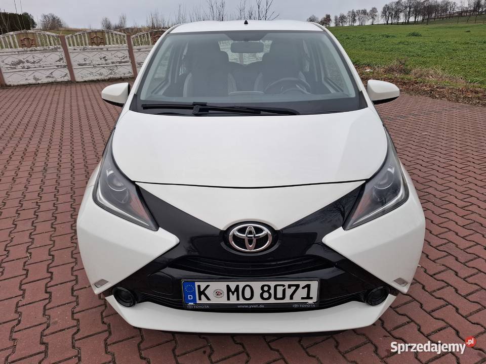 Toyota Aygo 10 BenzynaKlimaTempomatSerwis 105000km sprzedam