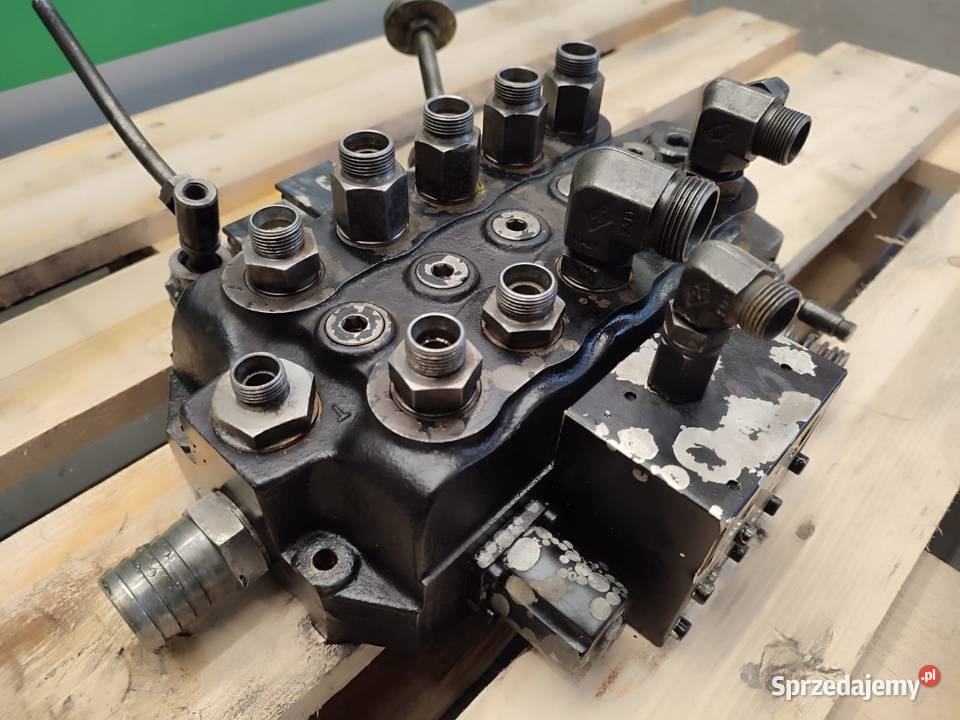 Rozdzielacz hydrauliczny 76GHI514115 Merlo P288 Wilkowo sprzedam