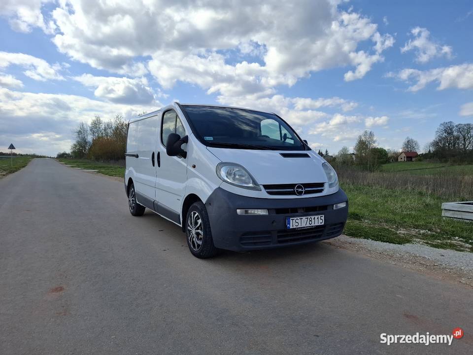 Opel vivaro 19 100 2004 6 biegów kamera przód I świętokrzyskie Starachowice