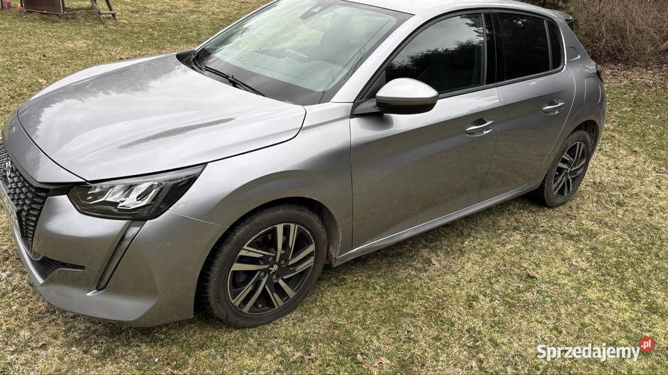 Peugeot 208 12 130 virtual cockpit elektryczne szyby Krzywe