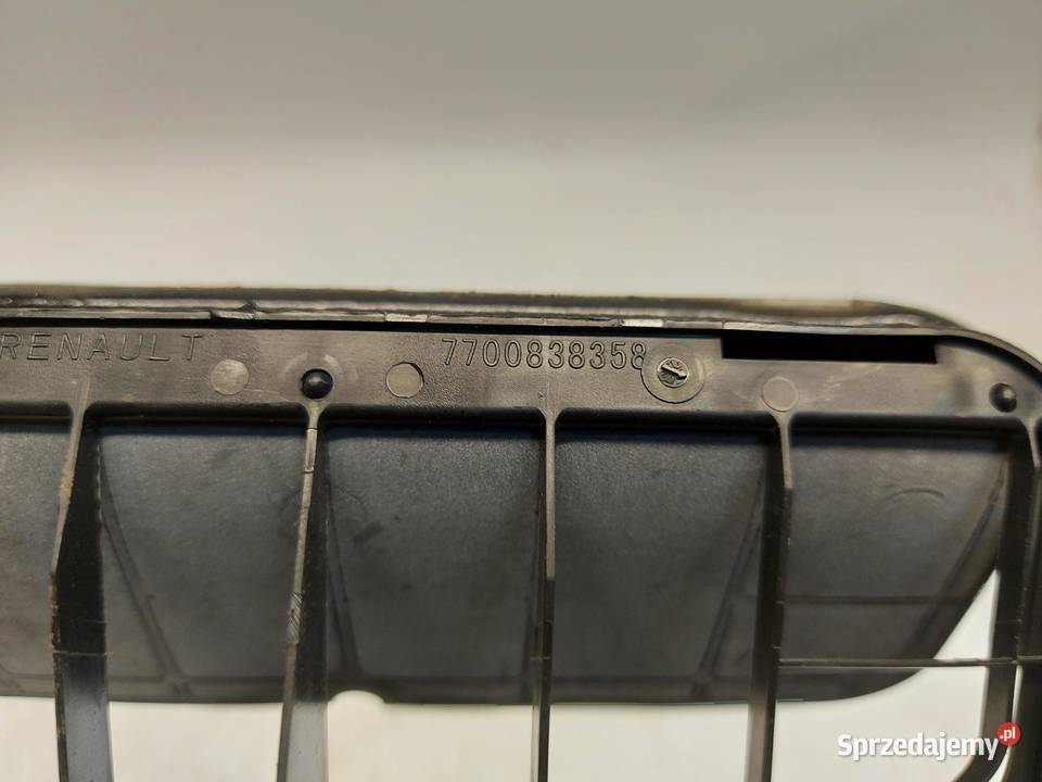Renault Master III LIFT kratka błotnika