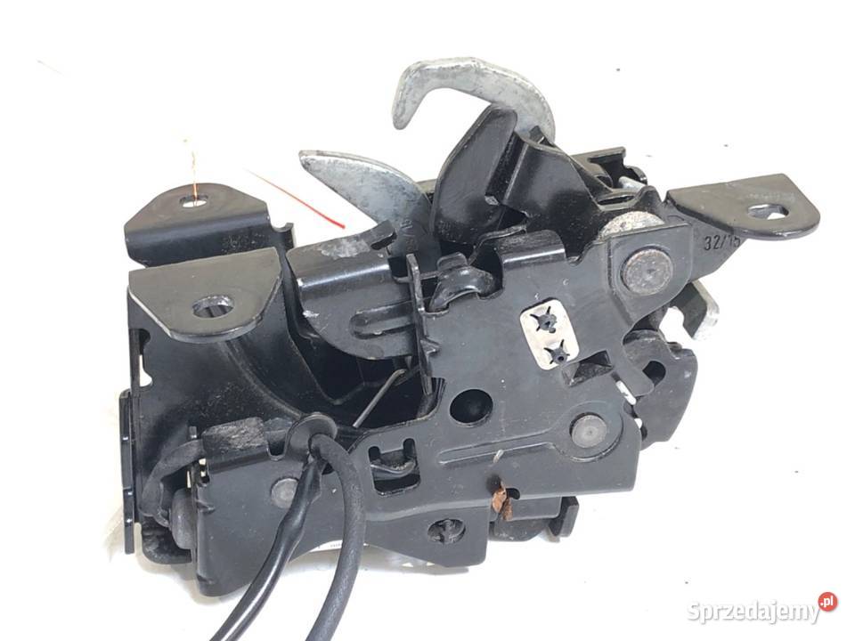 ZAMEK MASKI LEWY BMW F45 Minivan 7242550