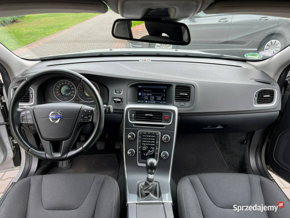 Volvo S60 16 T3 benzyna 150 Xenony Podgrzewane tempomat Lipówki