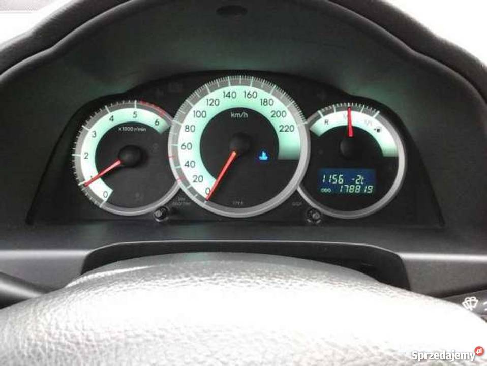 Toyota Corolla Verso 20 D4D 2005r czarny 5