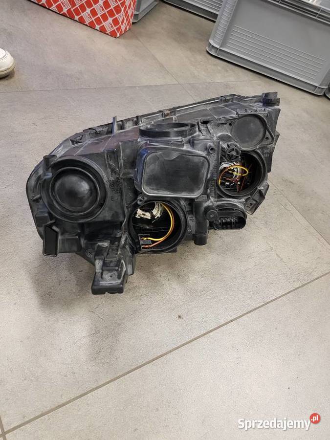 Lampa prawa do Audi a4 b8 używana kod części 8k0
