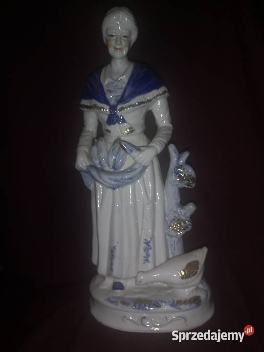 Figurka Pani z kurką pomorskie