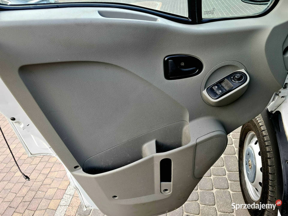 Renault Master 25 DCi 120 Kontener z Windą Klima klimatyzacja Renault świętokrzyskie Zagnańsk