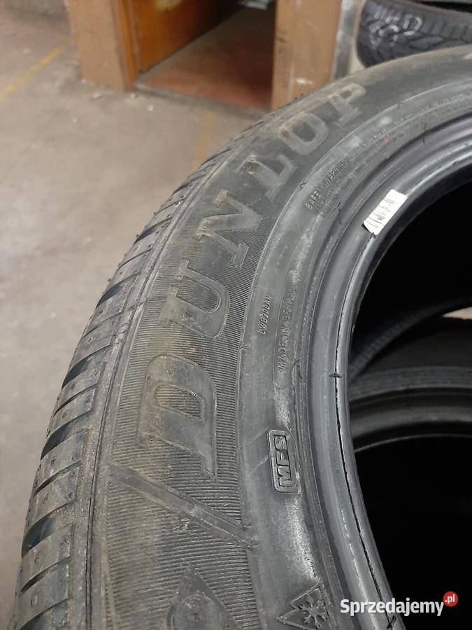 2x Opona nieużywana zimowa 23555R18 DUNLOP 239