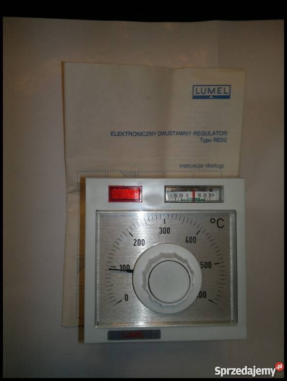 Elektroniczny dwuustawny regulator RE52