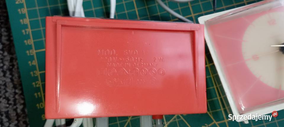 Zegary elektryczne 230 V USA Germany Francja Pozostałe Żary