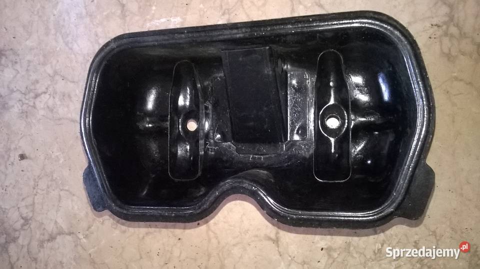 pokrywa zaworów fiat 126p Sanok