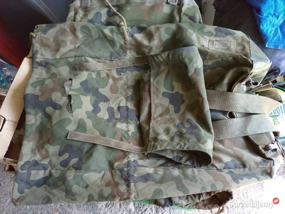 Wojskowy plecak duży uszkodzony Jarosław sprzedam