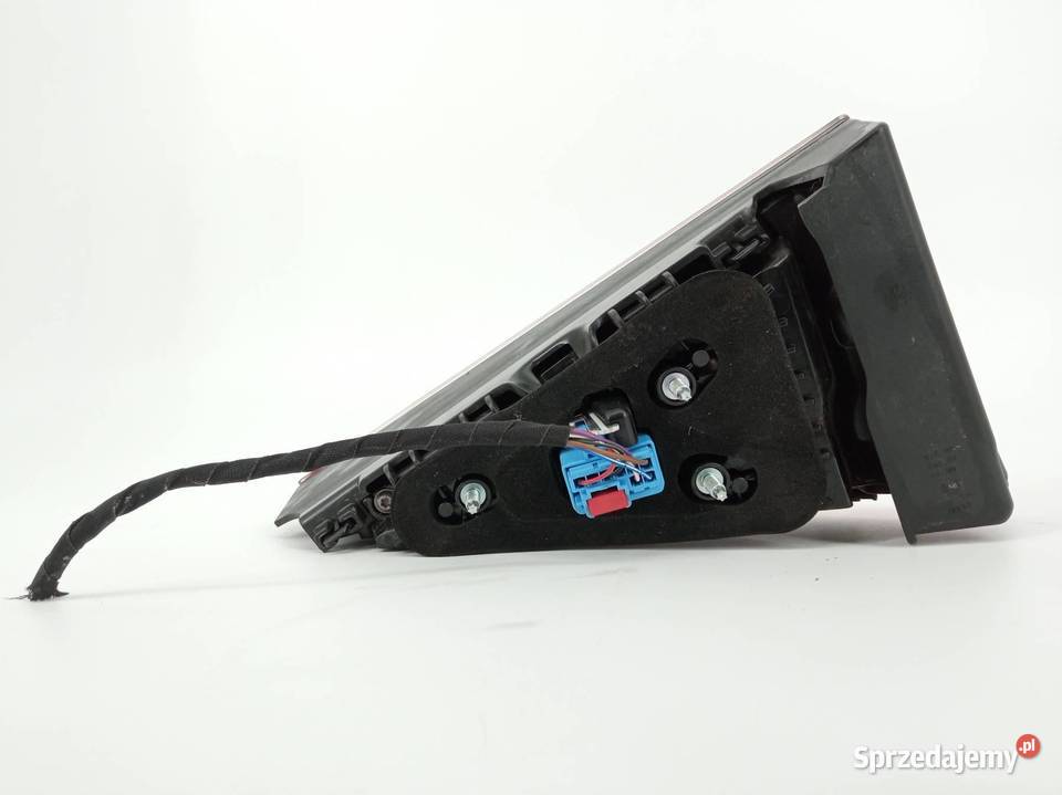 LAMPA TYŁ W KLAPĘ PRAWA EUROPA 565945308P Skoda świętokrzyskie