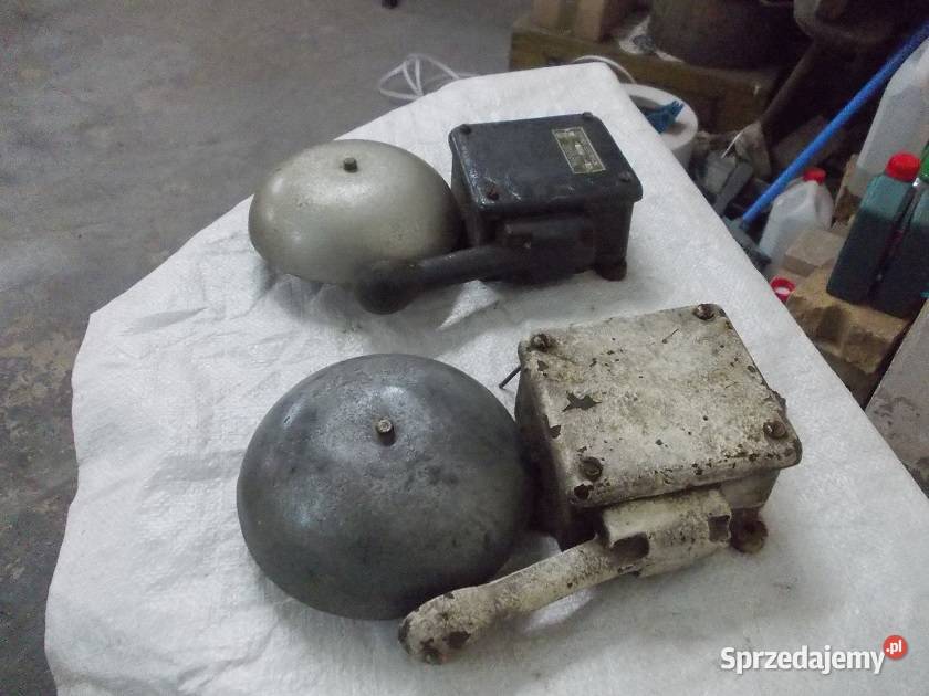 Stary industrialny dzwonek żeliwny z 1969 r Bielsko-Biała