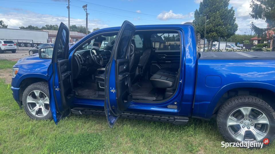 RAM 1500 57LARAMIE HEMI V8 4x4 2018r