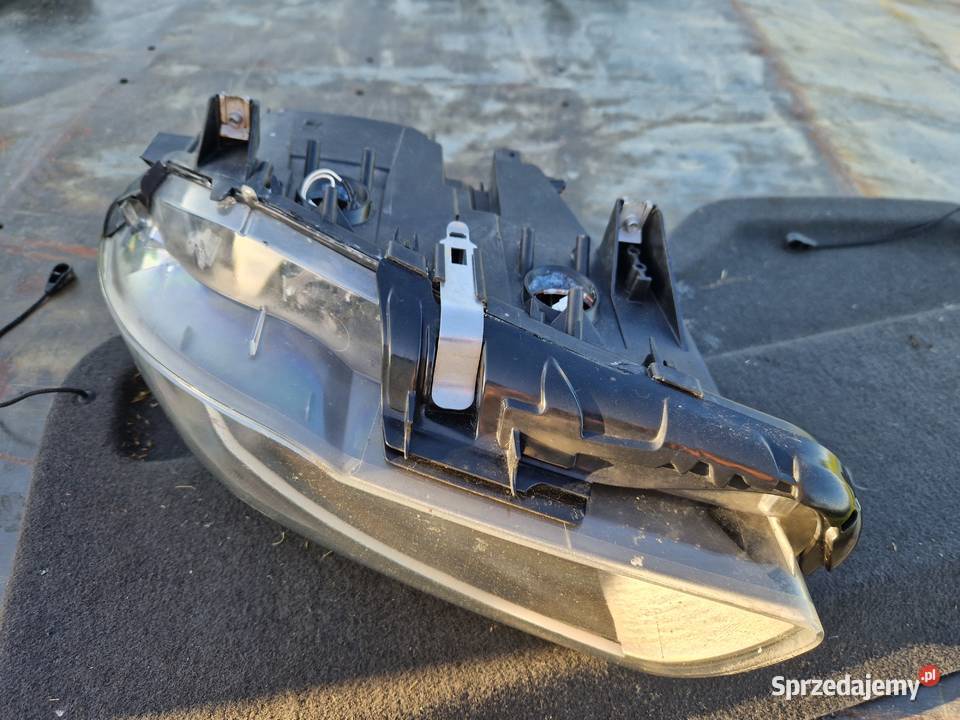 BMW 5 F10 F11 Bi xenon skrętny ORG EU osobowe Mielec sprzedam