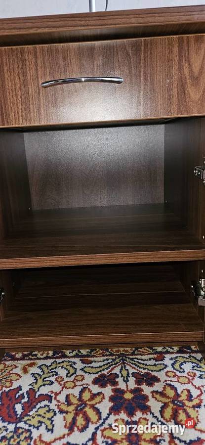 Stolik nakastlik z lampką Kraków