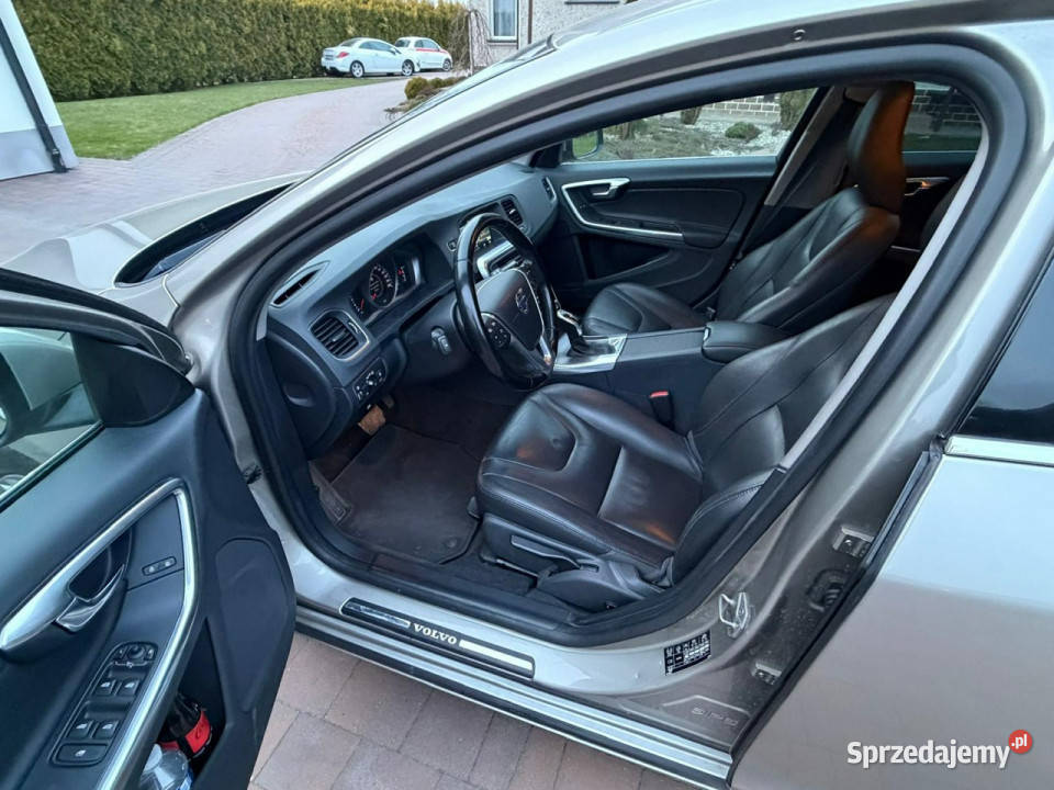 Volvo V60 Perfekcyjny Automat Bezwypadkowy I Kombi Rzeszów