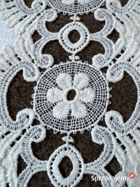 bieżnik z koronkami rękodzieło do kolekcji Pozostałe śląskie Zabrze