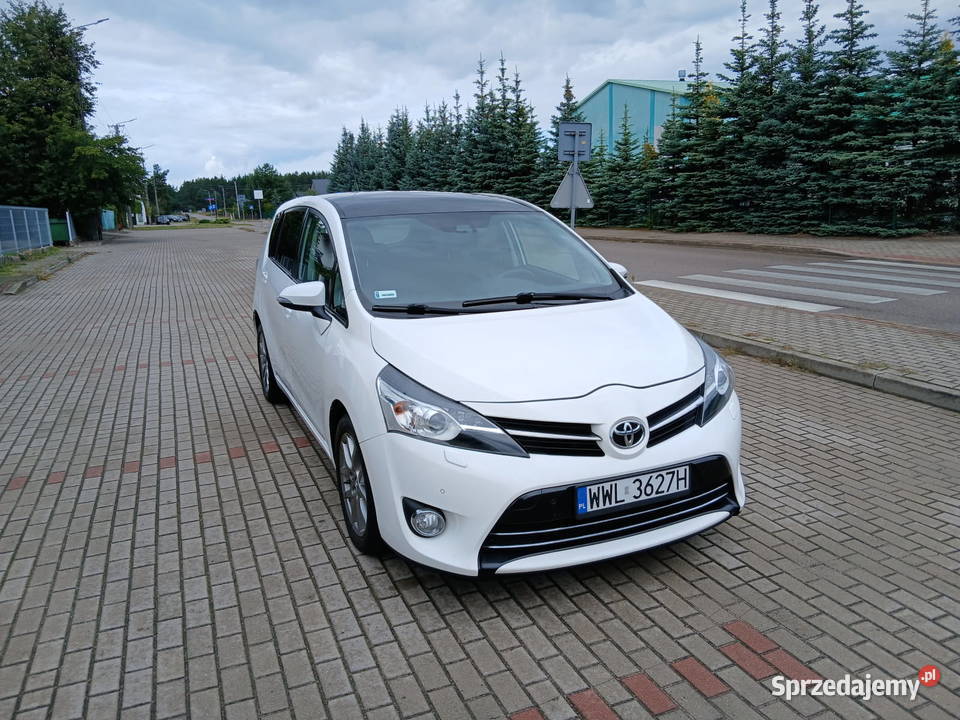 TOYOTA VERSO 16 D4D kamera cofania 6 biegów 144000km Ciechanowiec