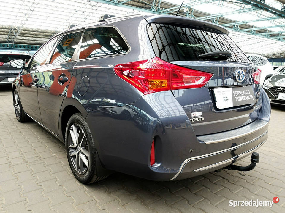 Toyota Auris Automat 18HYBRID 136 aluminiowe felgi Auris