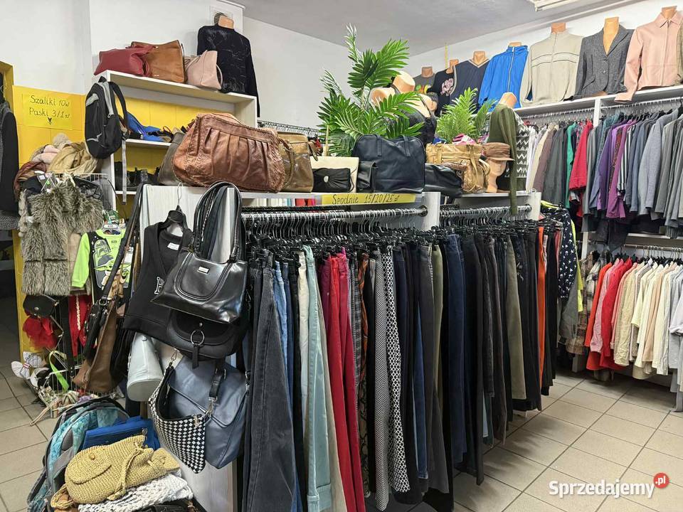 Sprzedam wyposażenie sklepu Oleśnica