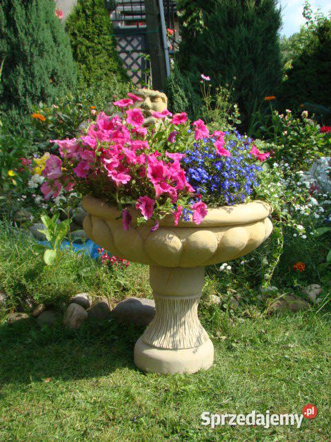 Donica z piaskowca kamień naturalny dolnośląskie Kamienna Góra