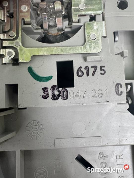 Lampka Wewnętrzna Volkswagen Passat B6 3c0947291 Rypin
