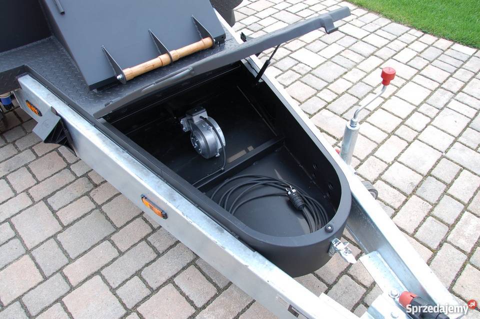 Przyczepa Bizon grill BBQ Route66grill Wlkp Golęczewo sprzedam