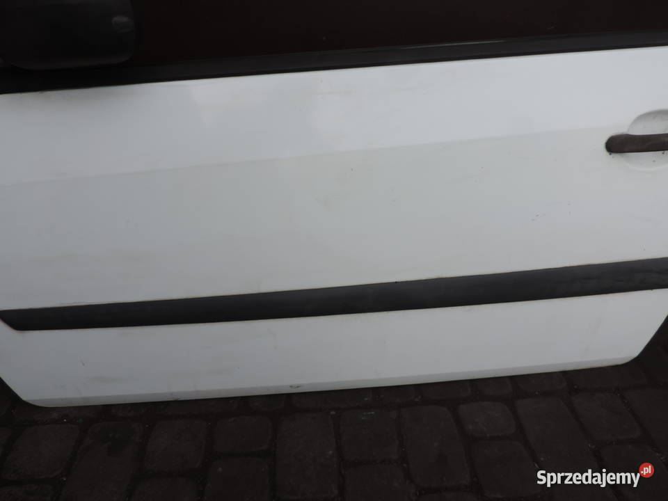 DRZWI LEWY PRZÓD FORD FIESTA MK6 FL 3D KOLOR H7 Rok produkcji 2008 Nowy Sącz sprzedam