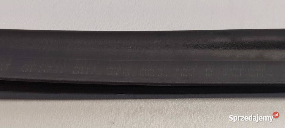 SKODA KAROQ USZCZELKA KOMORY SILNIKA 575823723 Uszczelki