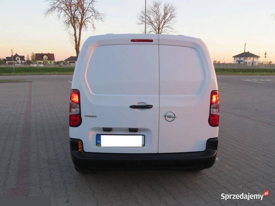 Opel COMBO 15d 102 2023r L2 SALON POLSKA Ciechanów