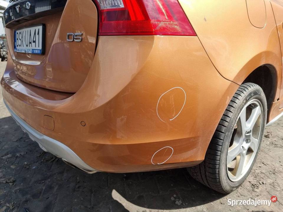 ZDERZAK TYŁ VOLVO V60 704 VIBRANT COPPER