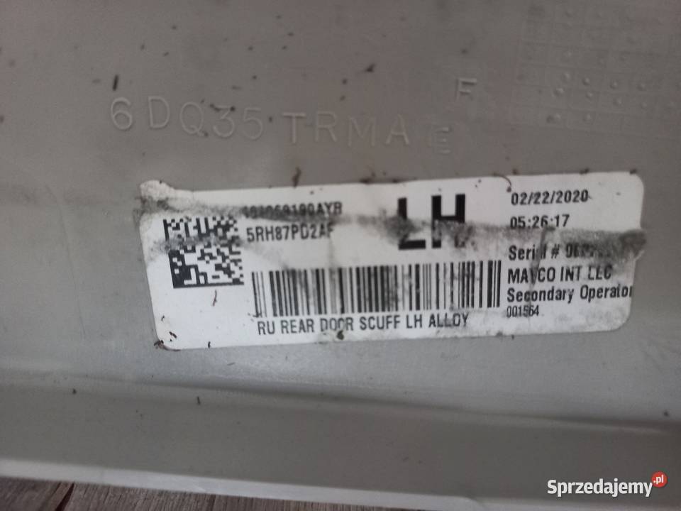 Osłona słupka środkowego 5RH86PD2AF Chrysler osobowe mazowieckie Warszawa