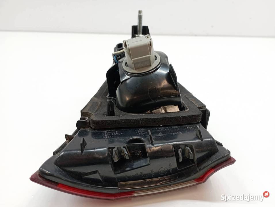 LAMPA TYŁ W KLAPĘ PRAWA 9803167980 Citroen DS5 I