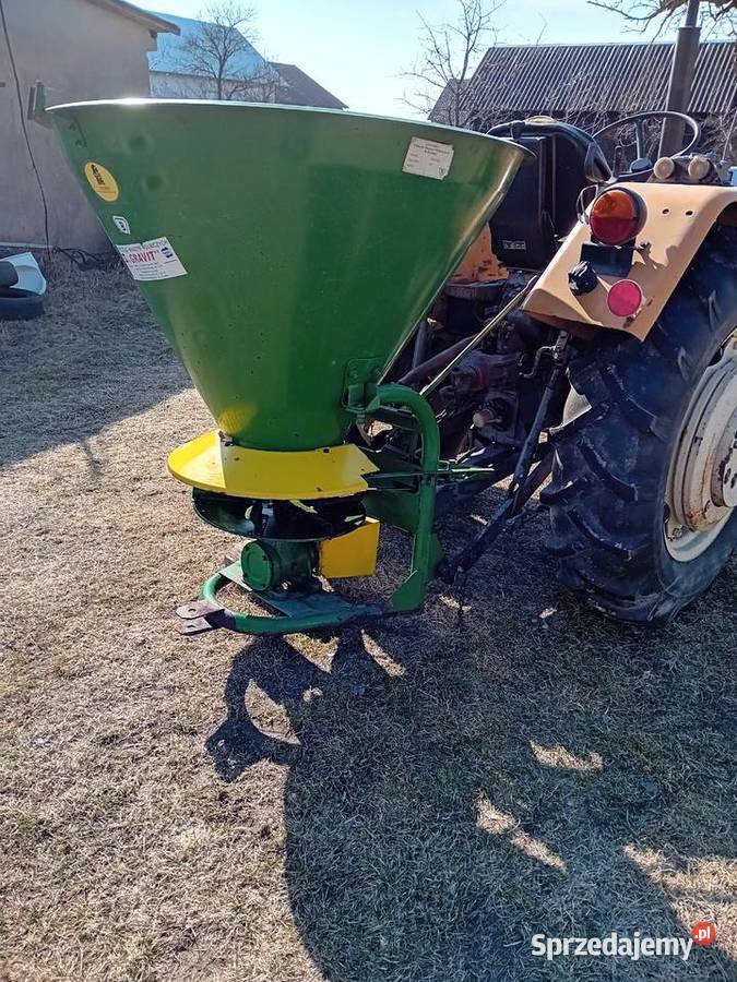 Rozsiewacz nawozy nieuszkodzony