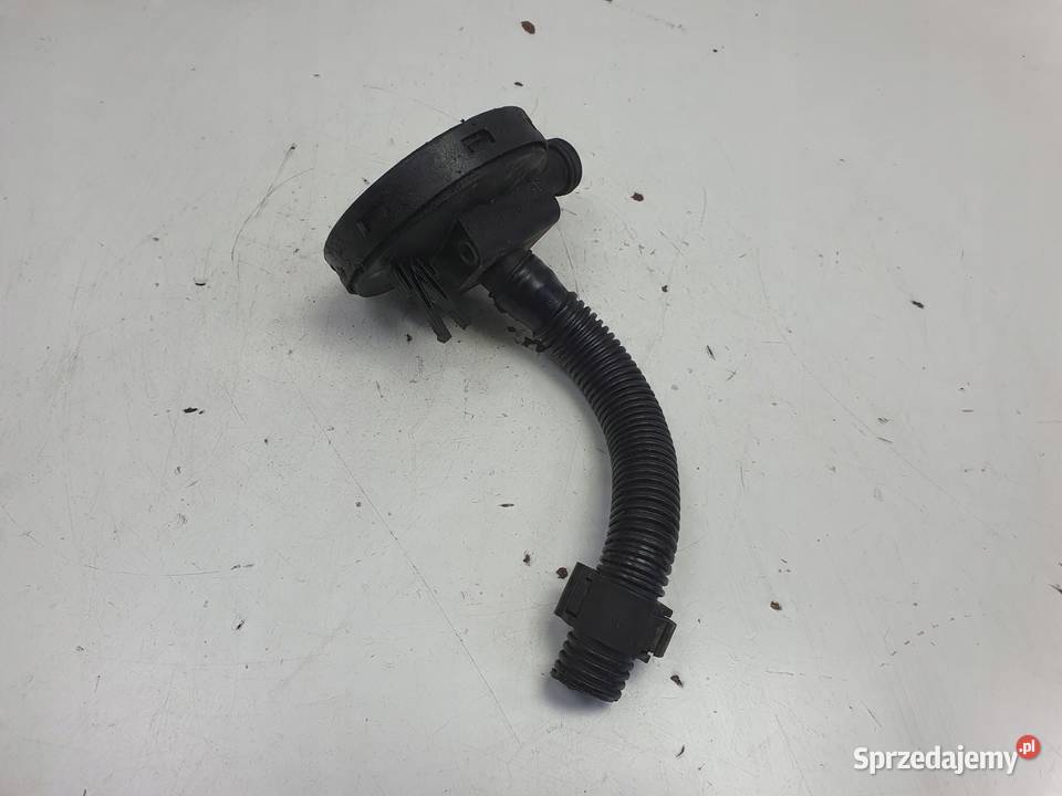 VW Golf V 16 FSI ODMA SILNIKA Rurka 03C103201E Części samochodowe Janów